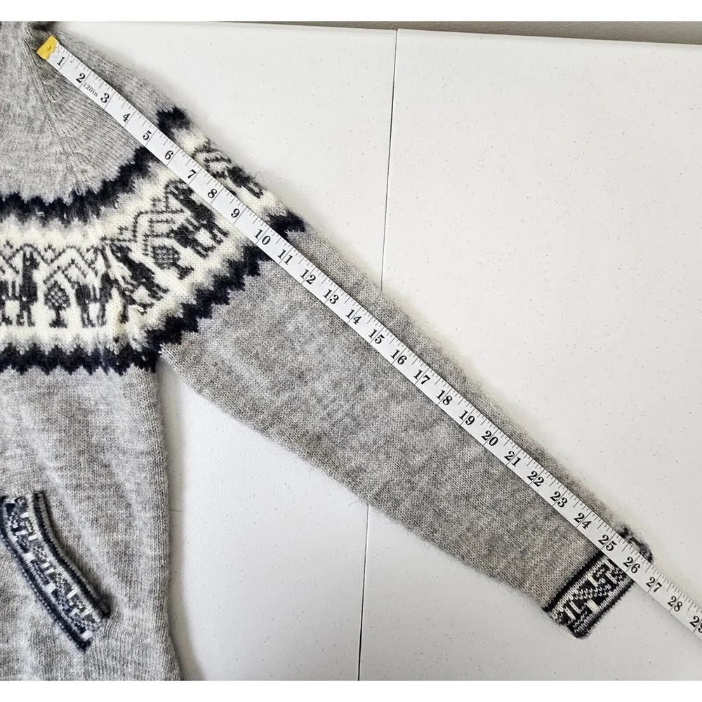 Alpaca Connection Sweater Womens Size M Gray Wool Hooded Pullover Fringe Pocket - Picture 8 of 16